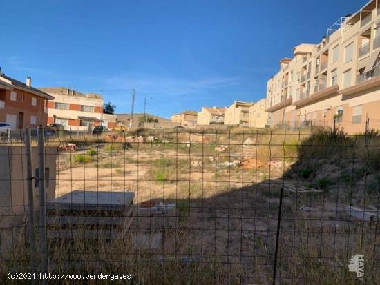 TERRENO TIPO SOLAR EN ONIL - ALICANTE