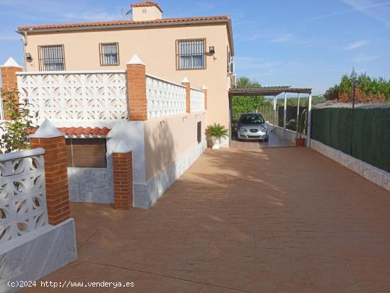 ESPECTACULAR chalet en CHIVA con todas las comodidades y piscina propia. - VALENCIA