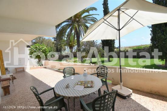 Precioso chalet con VISTAS AL MAR, GARAJE, JARDÍN y amplia parcela - VALENCIA