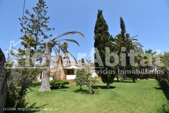 Precioso chalet con VISTAS AL MAR, GARAJE, JARDÍN y amplia parcela - VALENCIA