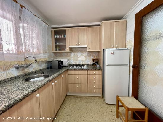 Apartamento con vistas al mar situado en 2ª línea playa Gandia, - VALENCIA