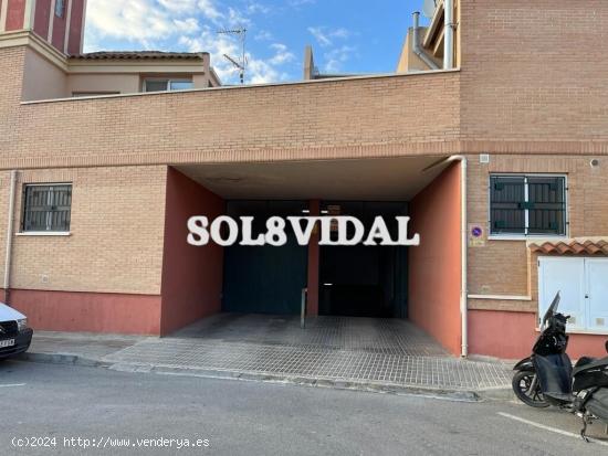 Plaza de garaje + 3 trasteros en Orihuela en zona las Espeñetas  La plaza de garaje se encuentra en