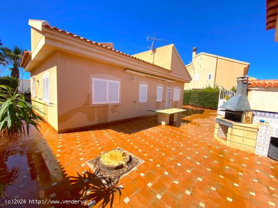 Chalet en venta en 1ª Linea de Puerto de Mazarrón - MURCIA