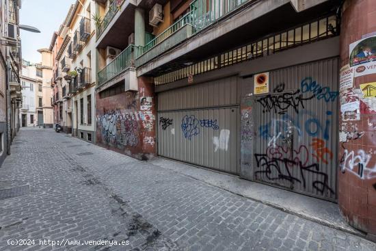 PLAZAS DE GARAJE JUNTO A RECOGIDAS - GRANADA