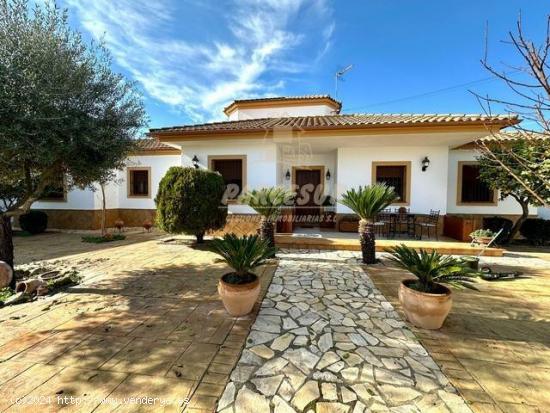 CTRA. AEROPUERTO - Parcela de 1.550 m con espectacular casa con piscina y salón campero. - CORDOBA