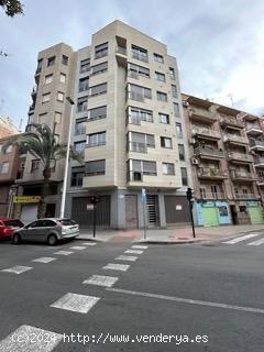 OPORTUNIDAD, DOS LOCALES COMERCIALES EN ANTONIO PASCUAL QUILES ESQUINA AV. DE LA LIBERTAD - ALICANTE