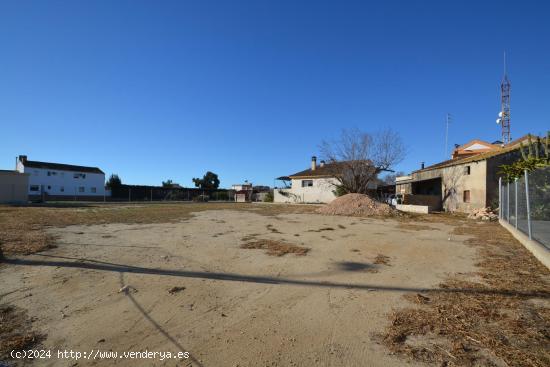  Terreno de 950m² edificable cerca del río Ebro en Deltebre - TARRAGONA 