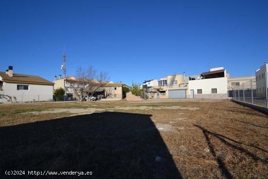 Terreno de 950m² edificable cerca del río Ebro en Deltebre - TARRAGONA