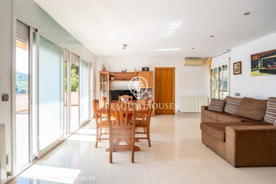 Casa con vistas despejadas en venta en Quintmar - BARCELONA