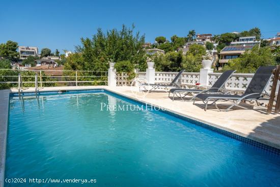 Casa independiente con vistas en Quintmar - BARCELONA