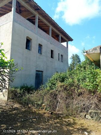 Finca con casa cerca del pueblo - BALEARES