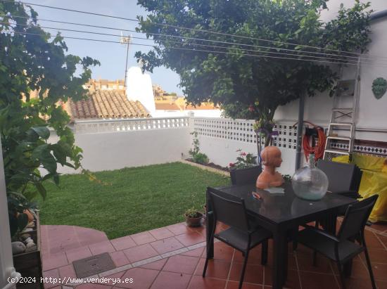 EXCLUSIVO ADOSADO EN VENTA EN PLAYA GETARES - CADIZ