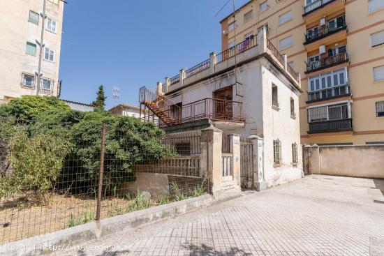  !!ESPECTACULAR PARCELA CON VIVIENDA JUNTO LA HÍPICA!! - GRANADA 