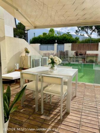 Excelente chalet en Rocafort - VALENCIA