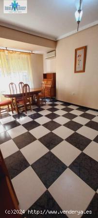 SE VENDE PISO EN ZONA SEMICENTRO - ALBACETE