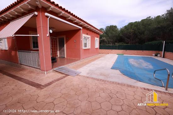 CASA EN LA ARBOLEDA - GUADALAJARA