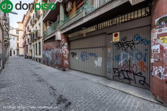  PLAZAS DE GARAJE JUNTO A RECOGIDAS - GRANADA 