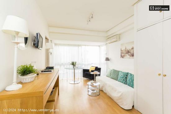 Elegante apartamento de 1 dormitorio con aire acondicionado en alquiler en Salamanca - MADRID