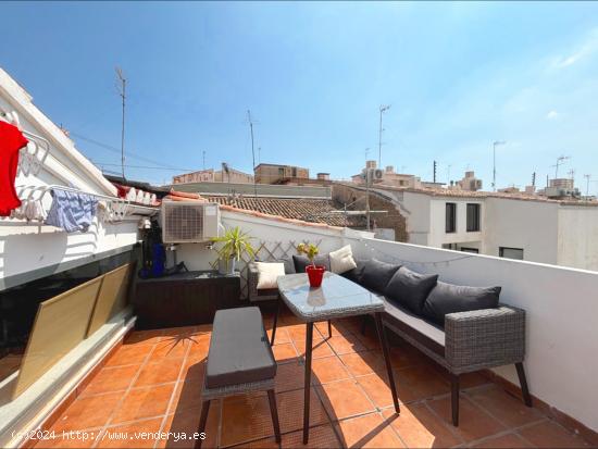 Ático Dúplex Reformado con Terraza Impecable en Venta en el Exclusivo Barrio de Ruzafa, L'Eixample