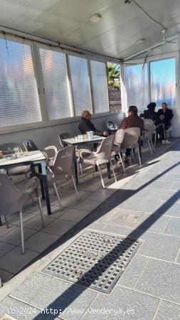 ALQUILER DE BAR EN EL CENTRO DE OTURA - GRANADA