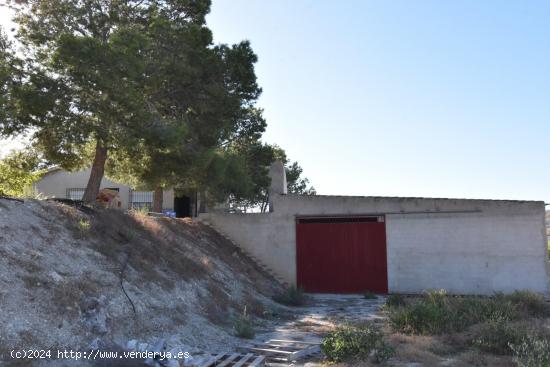 Casa de campo con balsón, derechos de agua y gran almacén en venta Los Ruices, Mazarrón - MURCIA