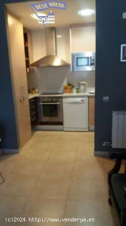 PISO EN VENTA CON PARQUING Y TRASTERO - BARCELONA