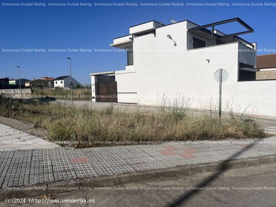 SE VENDE Parcela urbana para chalet junto a la Iglesia de Las Canteras en Ciudad Rodrigo - Ciudad Ro