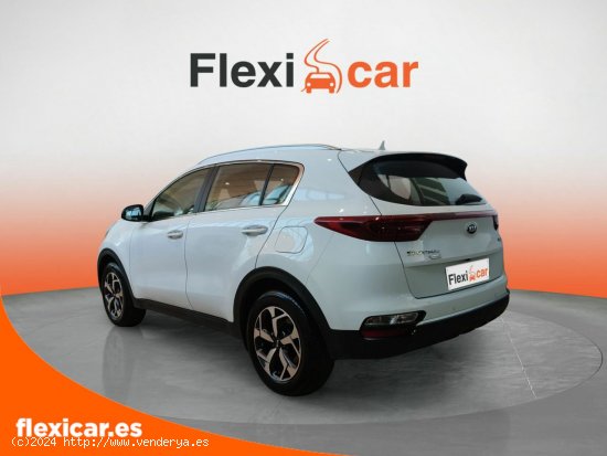 Kia Sportage 1.6 MHEV Business 100kW (136CV) 4x2 - Badajoz