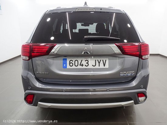 Mitsubishi Outlander 2.0 PHEV Kaiteki Auto 4WD - Valencia