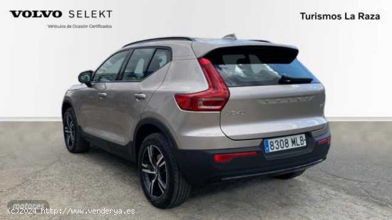 Volvo XC40 XC40 Plus, B3 mild hybrid, Gasolina, Dark de 2023 con 28.038 Km por 36.900 EUR. en Sevill