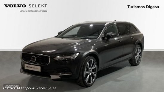 Volvo V 90 V90 CROSS COUNTRY ULTIMATE, B4 MILD HYBRID DIESEL AWD CON TECHO SOLAR de 2022 con 7.014 K