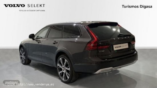 Volvo V 90 V90 CROSS COUNTRY ULTIMATE, B4 MILD HYBRID DIESEL AWD CON TECHO SOLAR de 2022 con 7.014 K