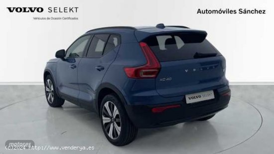 Volvo XC40 1.5 T4 PHEV RECHARGE PLUS DARK DCT 211 5P AUTOMATICO de 2023 con 8.871 Km por 49.900 EUR.