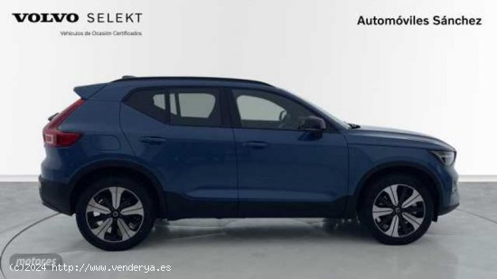 Volvo XC40 1.5 T4 PHEV RECHARGE PLUS DARK DCT 211 5P AUTOMATICO de 2023 con 8.871 Km por 49.900 EUR.