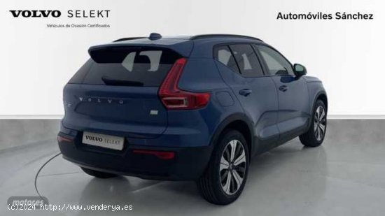 Volvo XC40 1.5 T4 PHEV RECHARGE PLUS DARK DCT 211 5P AUTOMATICO de 2023 con 8.871 Km por 49.900 EUR.