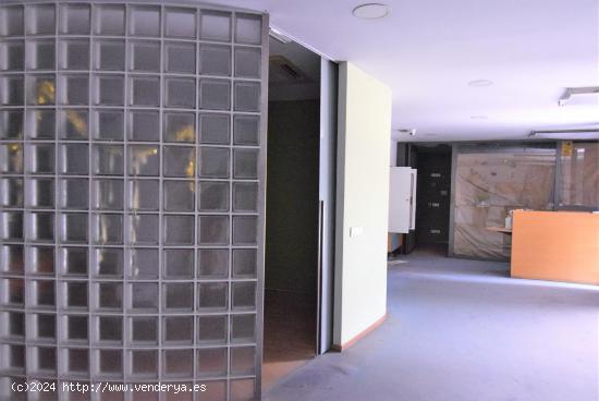 Local comercial en venta en calle Otger, 28 Sant Andreu Palomar - Barcelona - BARCELONA