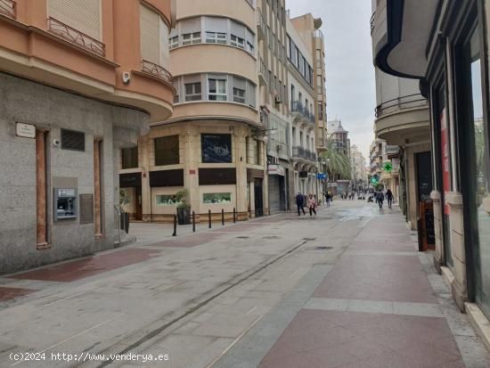 LOCAL COMERCIAL EN PLENO CENTRO  NUEVA CORREDERA  - ALICANTE