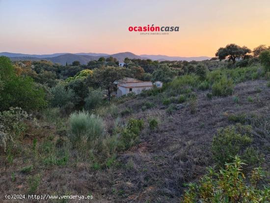  PARCELA CON DOS EDIFICACIONES A LA VENTA - CORDOBA 