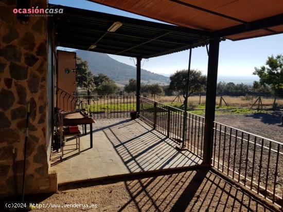 PARCELA CON CHALETS EN PLENA NATURALEZA - CORDOBA