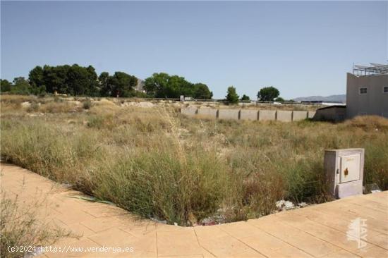 TERRENO URBANO INDUSTRIAL EN ELDA - ALICANTE