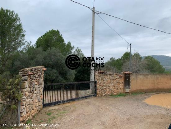 TERRENO RURAL CON CASITA Y POZO EN CASTELLVELL DEL CAMP - TARRAGONA