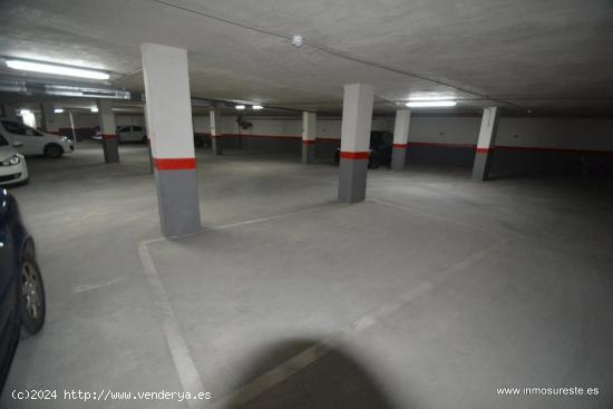 Plaza de garaje en la pedanía de Desamparados, Orihuela, cerca de la Universidad. - ALICANTE