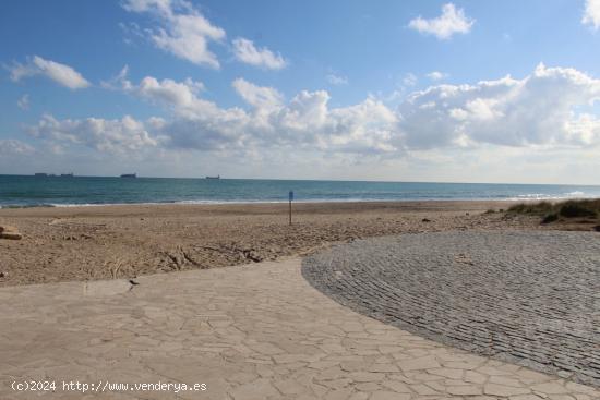 ALQUILER DE SOLAR EN PLAYA PINEDO EN SUELO PROTEGIDO - VALENCIA