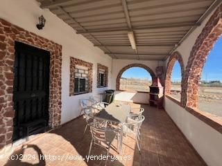  CORTIJO EN VENTA EN TABERNAS - ALMERIA 