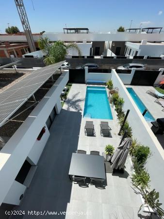 Villa con piscina privada - MURCIA