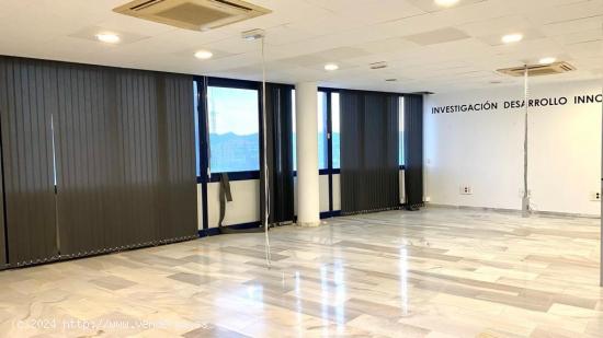 AMPLIAS OFICINAS EN JUAN CARLOS I - MURCIA