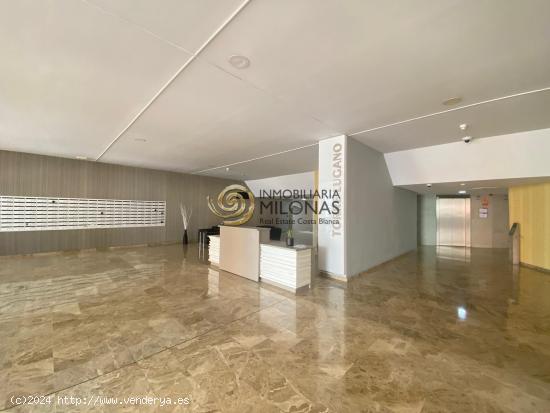 Lujoso Apartamento con gran terraza con vistas al mar y montaña en rascacielo en Benidorm - ALICANT