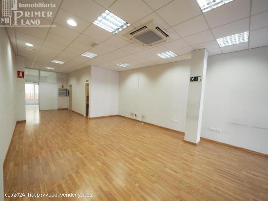 Espectacular local comercial en alquiler en calle Socuellamos, listo para entrar por solo 650 € - 