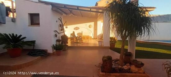 Chalet independiente con piscina, en la privilegiada zona de La Alcayna !! - MURCIA