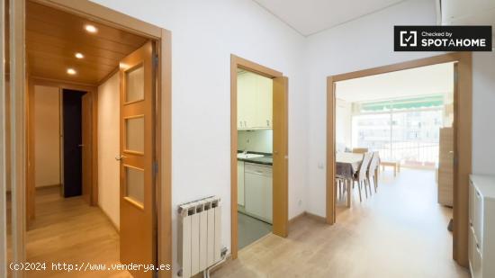 Apartamento luminoso de 4 dormitorios con aire acondicionado en alquiler en Poblenou, cerca de la pl